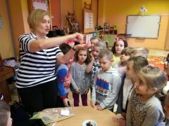 ilustracja do wpisu 
MĄDRE SÓWKI - o Chinach na lekcji esperanto