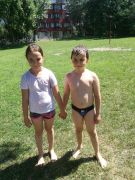 ilustracja do wpisu 
MĄDRE SÓWKI - wodne zabawy na placu przedszkolnym