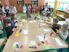 ilustracja do wpisu 
KŁAPOUSZKI - wycieczka do Szkoły Podstawowej nr 1