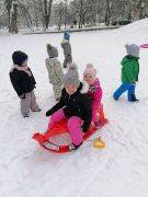 ilustracja do wpisu 
MALEŃSTWA- zabawy na śniegu