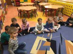 ilustracja do wpisu 
KŁAPOUSZKI - język angielski