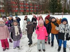 ilustracja do wpisu 
KŁAPOUSZKI - zabawy na śniegu