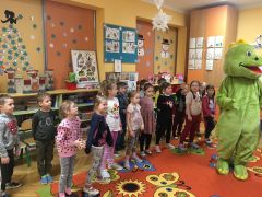 ilustracja do wpisu 
KŁAPOUSZKI - spotkanie z Dinusiem