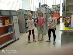 ilustracja do wpisu 
KŁAPOUSZKI - wizyta w bibliotece Książnicy Podlaskiej