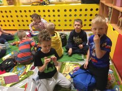 ilustracja do wpisu 
KŁAPOUSZKI - Dzień Dziecka