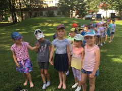 ilustracja do wpisu 
WAKACYJNE ZABAWY NA DMUCHAŃCU