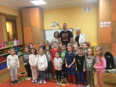 ilustracja do wpisu 
MĄDRE SÓWKI - spotkanie z mistrzem olimpijskim p. Wojciechem Nowickim