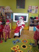Dzieci z Mikołajem 