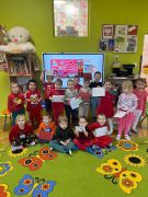 grupowe zdjęcie Puchatków